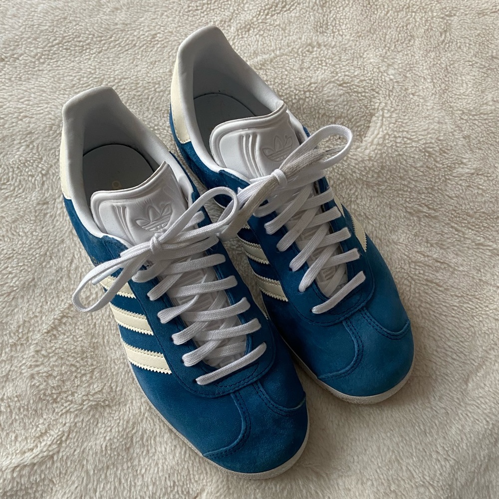 Adidas Gazelle Women’s Blue Suede Soccer Casual